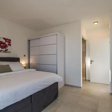 Villa Celi Comfortable Pula
